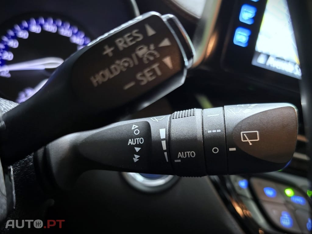 Toyota C-HR 1.8 HSD Lounge — fotografia 19