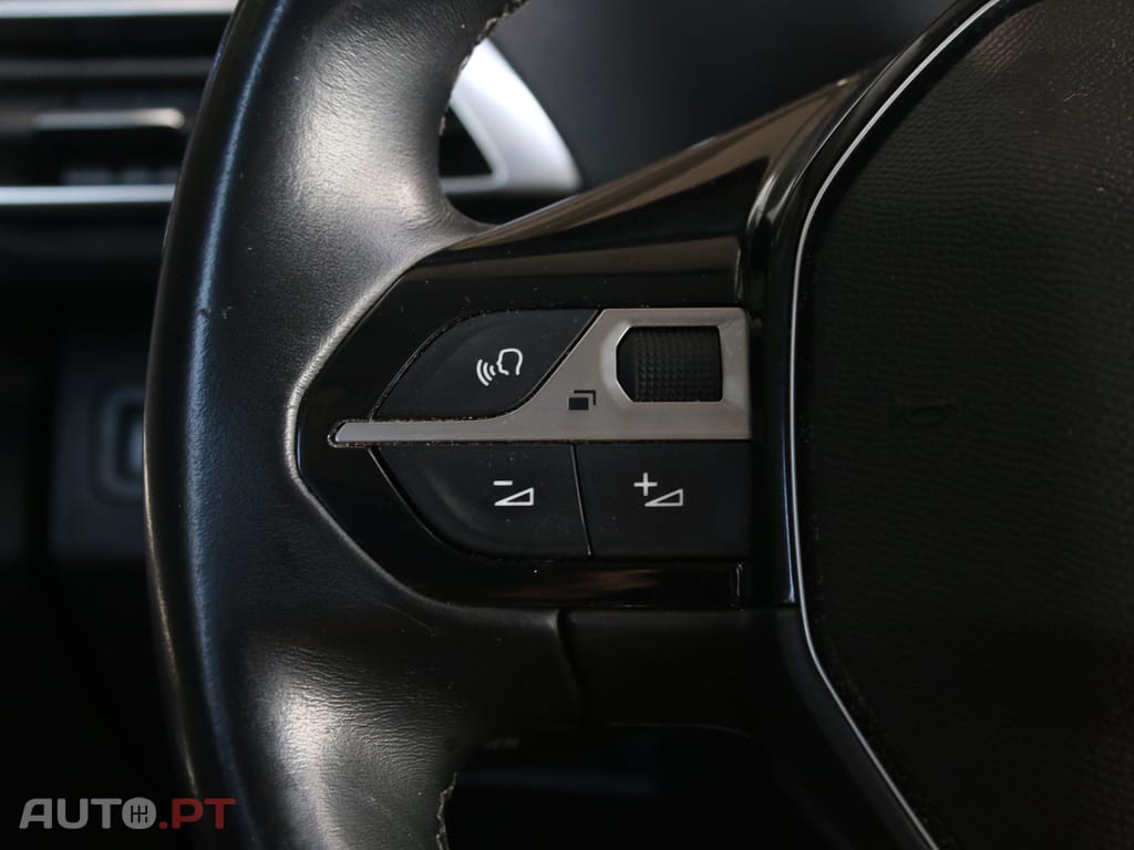 Peugeot 3008 1.2 PureTech Allure