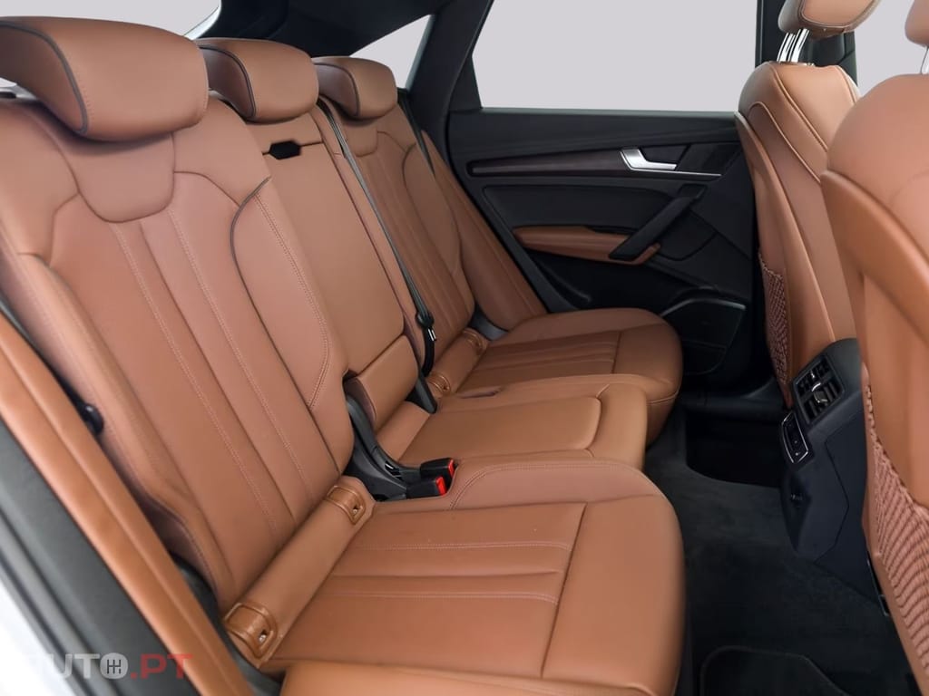 Audi Q5 I.V.A DEDUTÍVEL S line