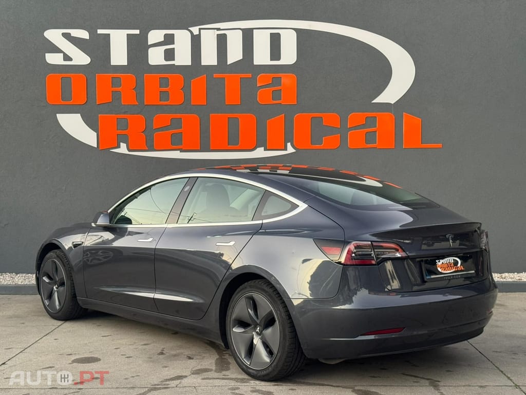 Tesla Model 3 Tração Traseira