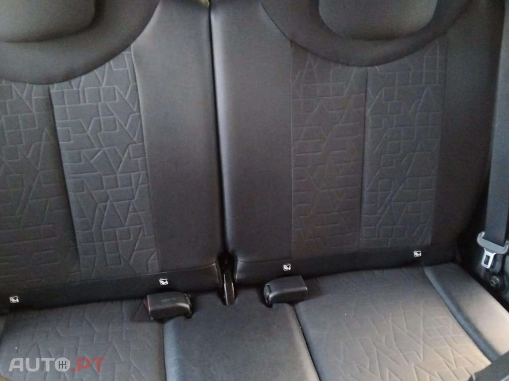 Toyota Aygo 1.0 VVti Exclusive Red