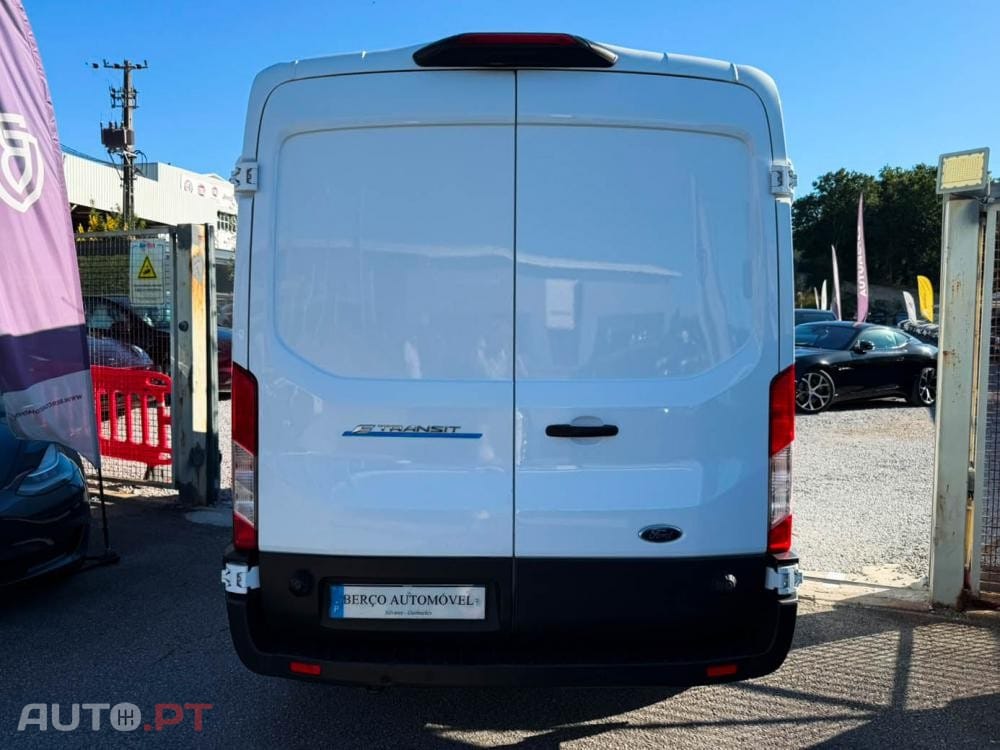 Ford Transit L2H2 Trend