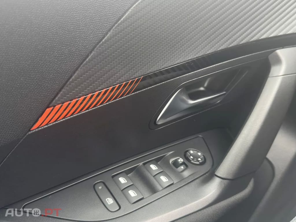 Peugeot 2008 1.2 PureTech Active