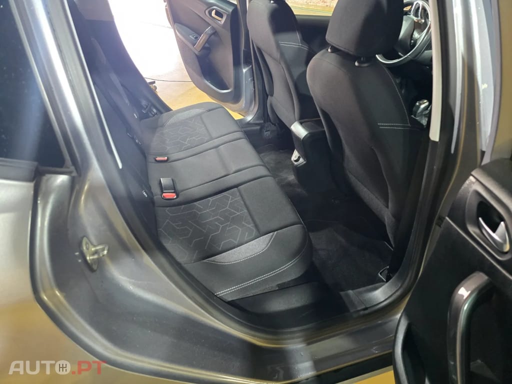 Peugeot 2008 1.2 VTi
