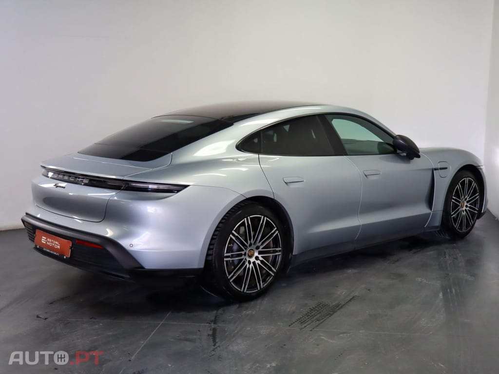 Porsche Taycan Standard