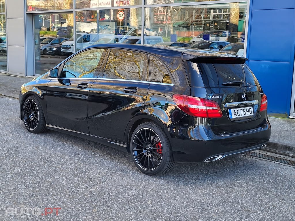 Mercedes-Benz B 220 d Style