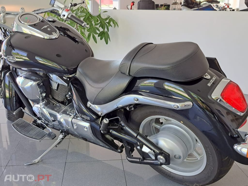 Suzuki Intruder VLR 1800