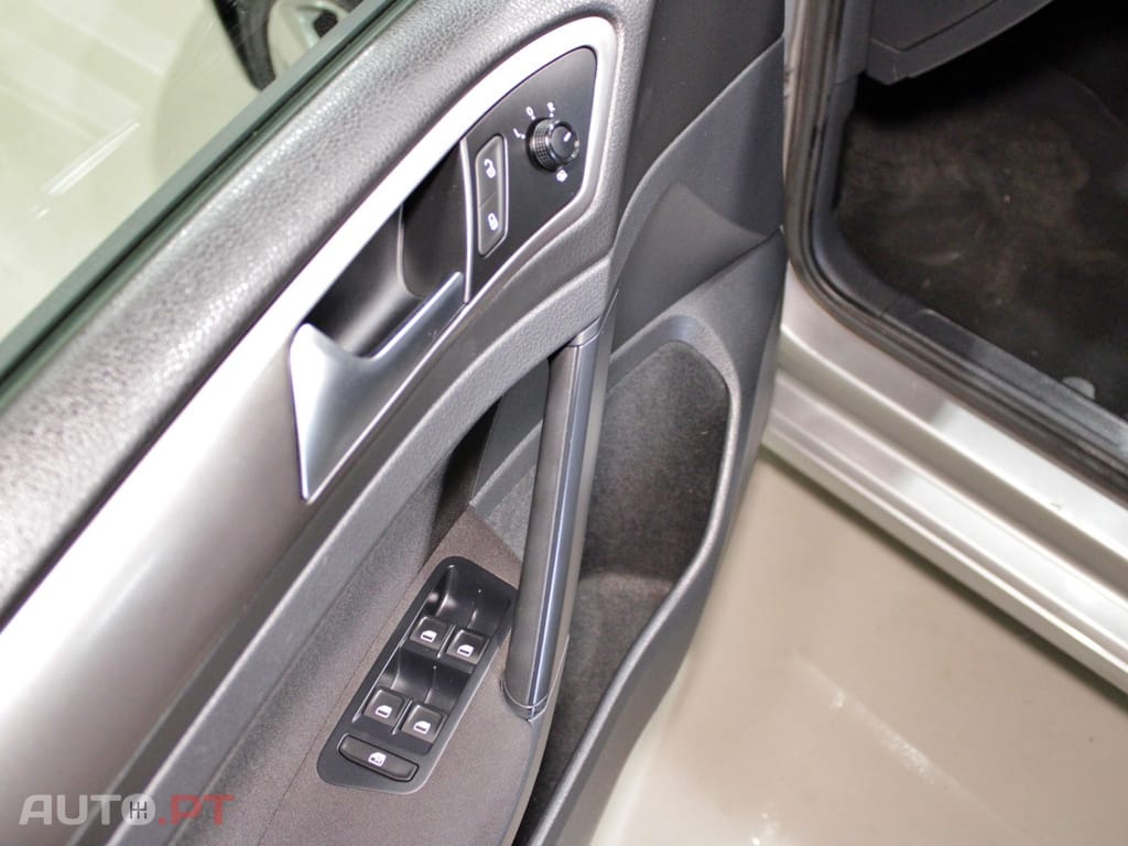 Volkswagen Golf 1.6 TDi Confortline