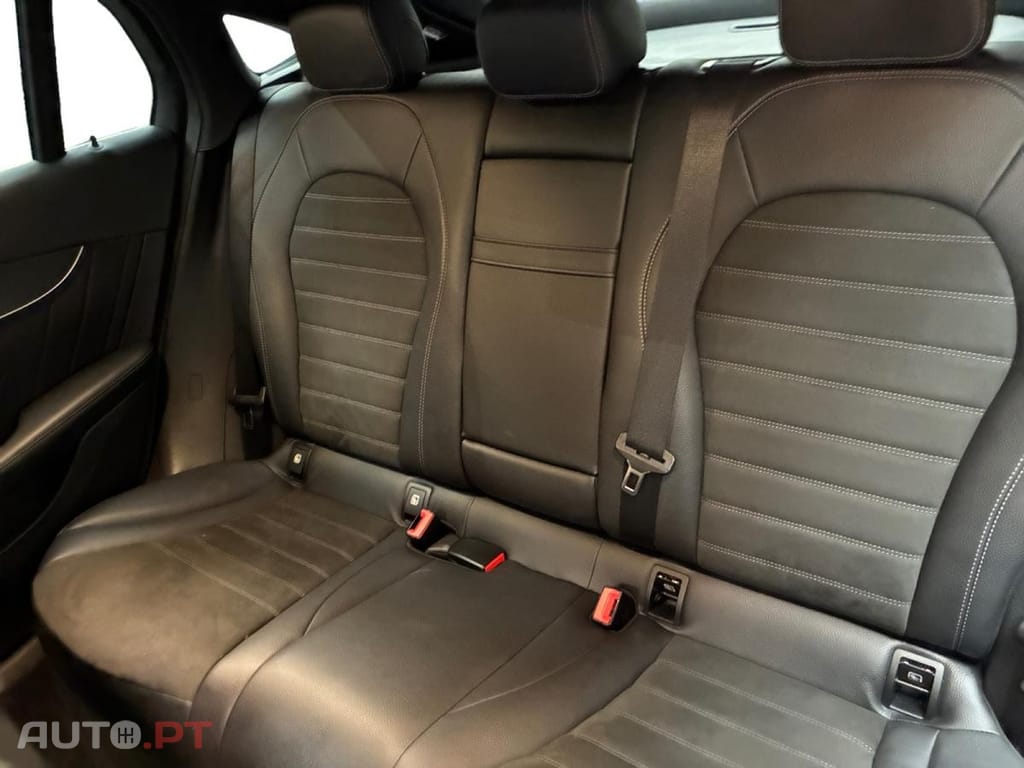 Mercedes-Benz GLC 300 e 4Matic 9G-Tronic AMG Line