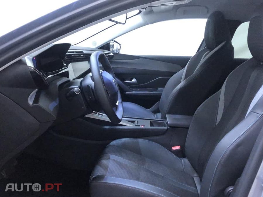 Peugeot 308 1.6 Hybrid Allure eEAT8