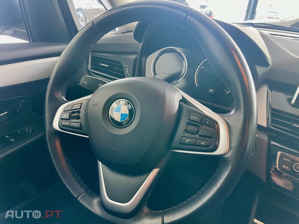 BMW 225 Line Sport