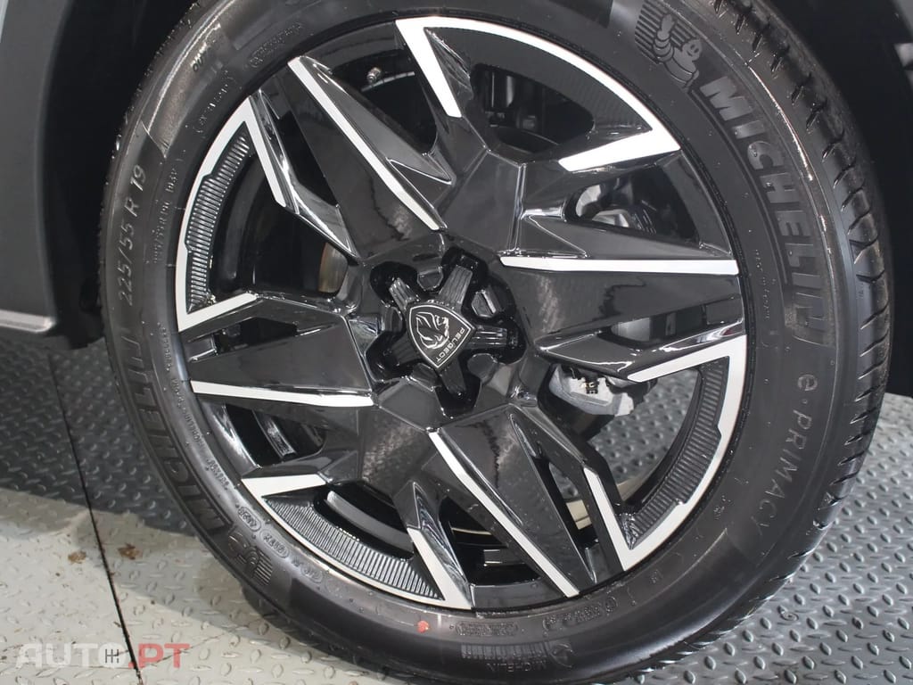 Peugeot 3008 1.2 Hybrid Allure e-DCS6