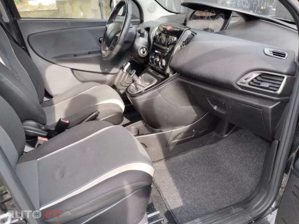 Lancia Ypsilon 1.2 S&S Gold