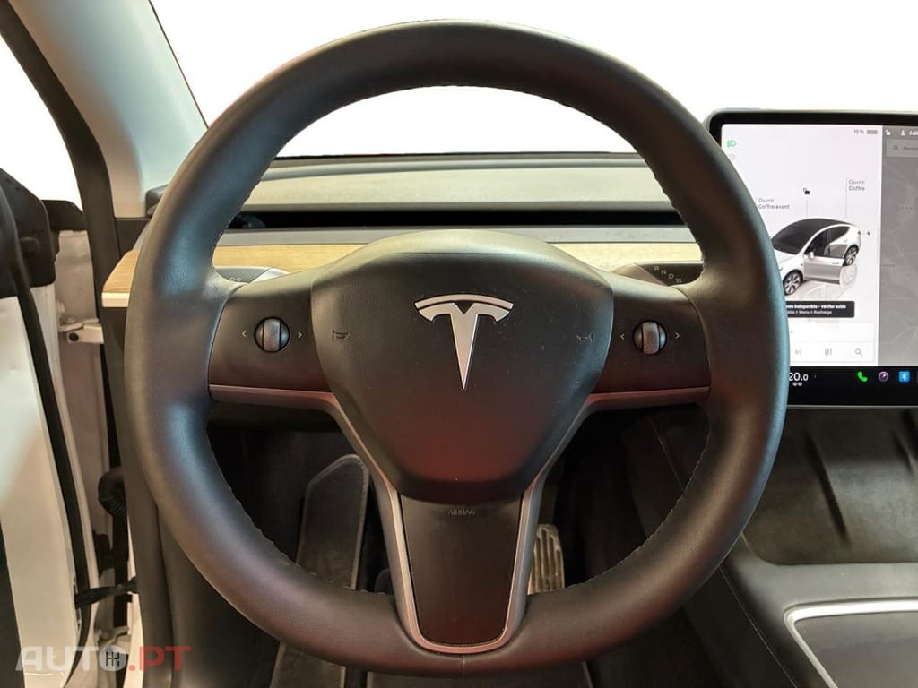 Tesla Model Y Standard RWD