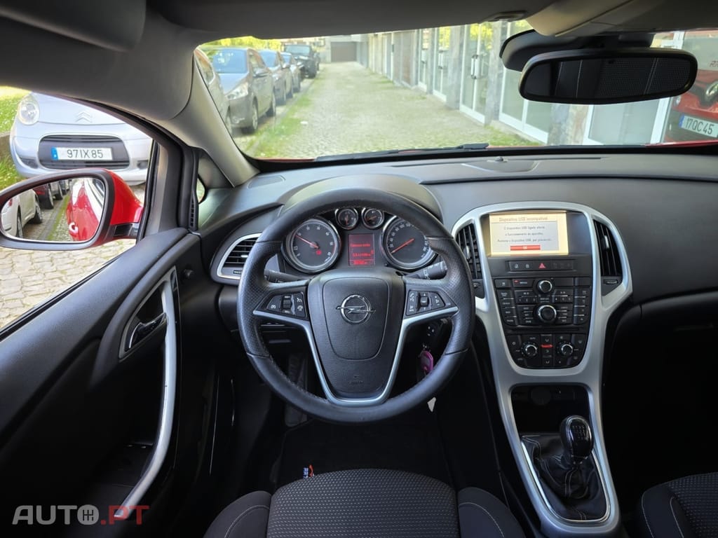 Opel Astra GTC 1.7 CDTi S/S J19