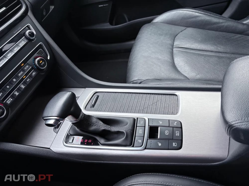 Kia Optima 2.0 CVVT PHEV