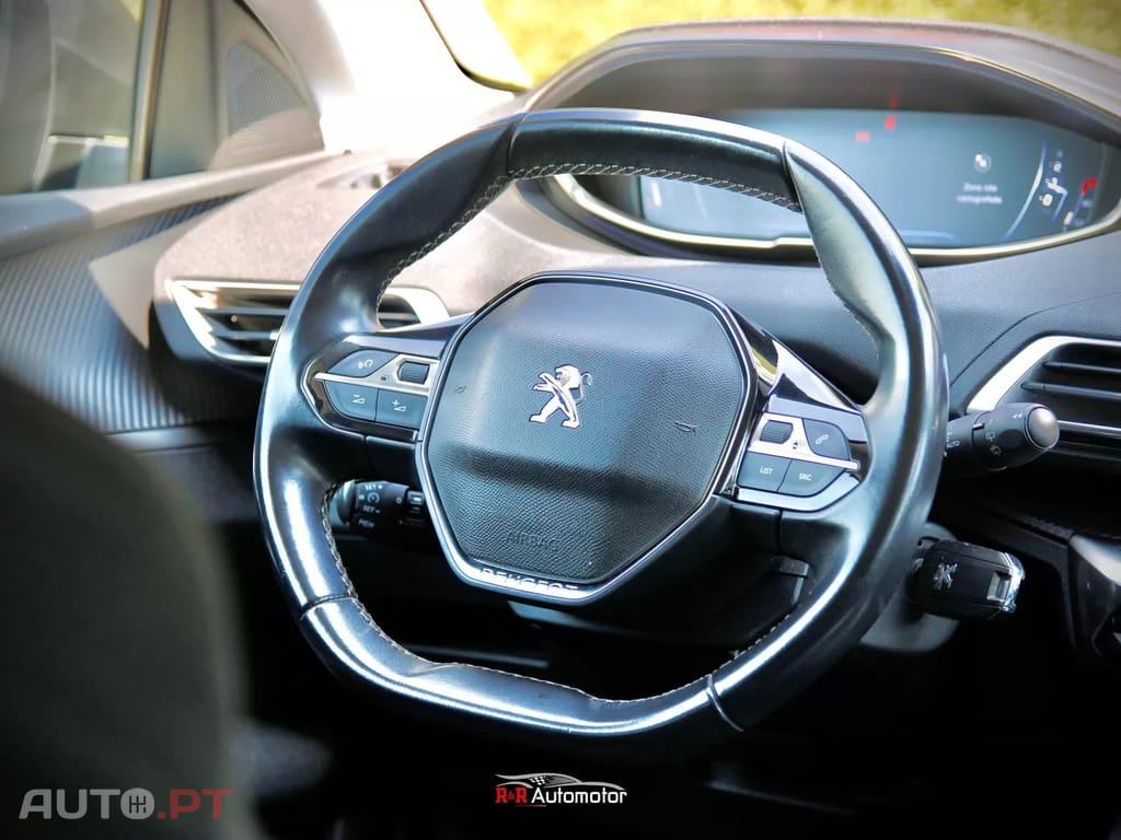 Peugeot 3008 1.5 BlueHDi Active
