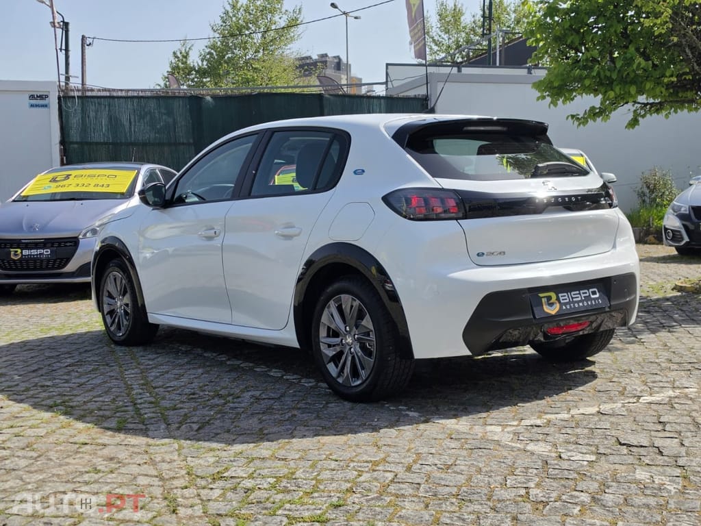 Peugeot E-208 50 kWh Active Pack