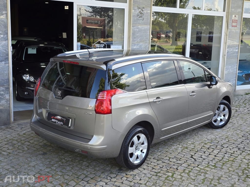 Peugeot 5008 1.6 BlueHDi Allure J17