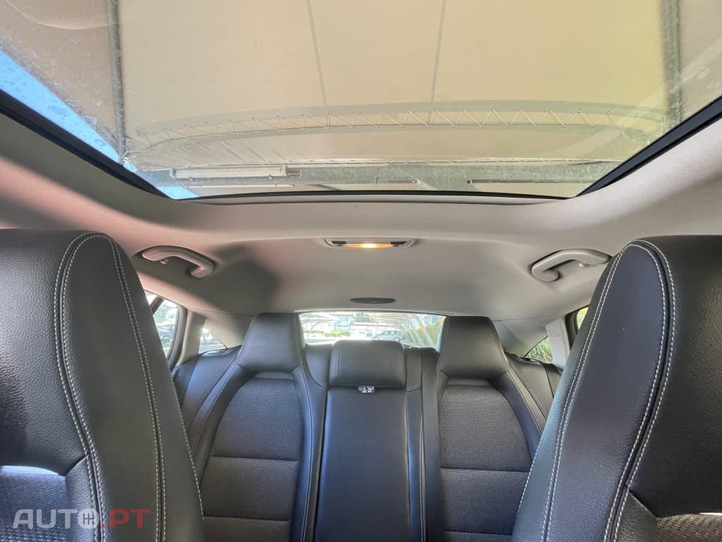 Mercedes-Benz CLA 220 d Shooting Brake AMG Line Aut.