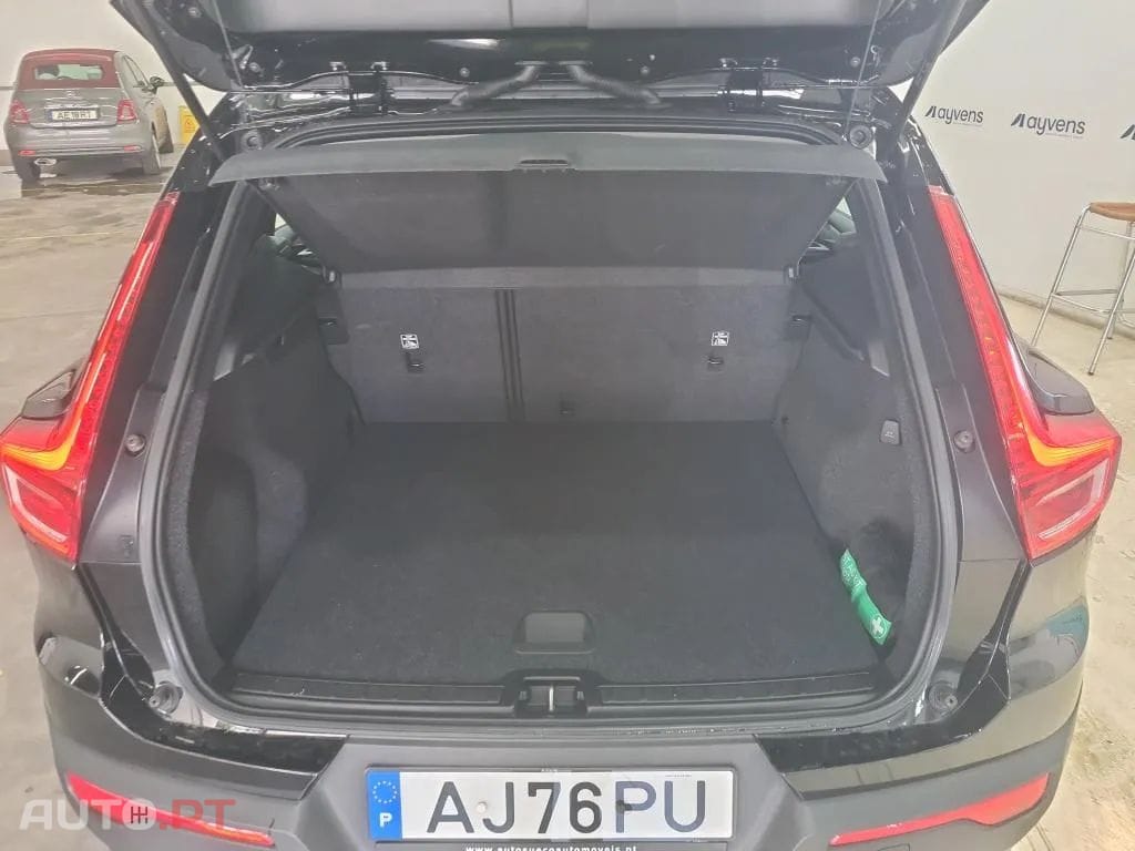Volvo XC40 1.5 T2 Momentum Core