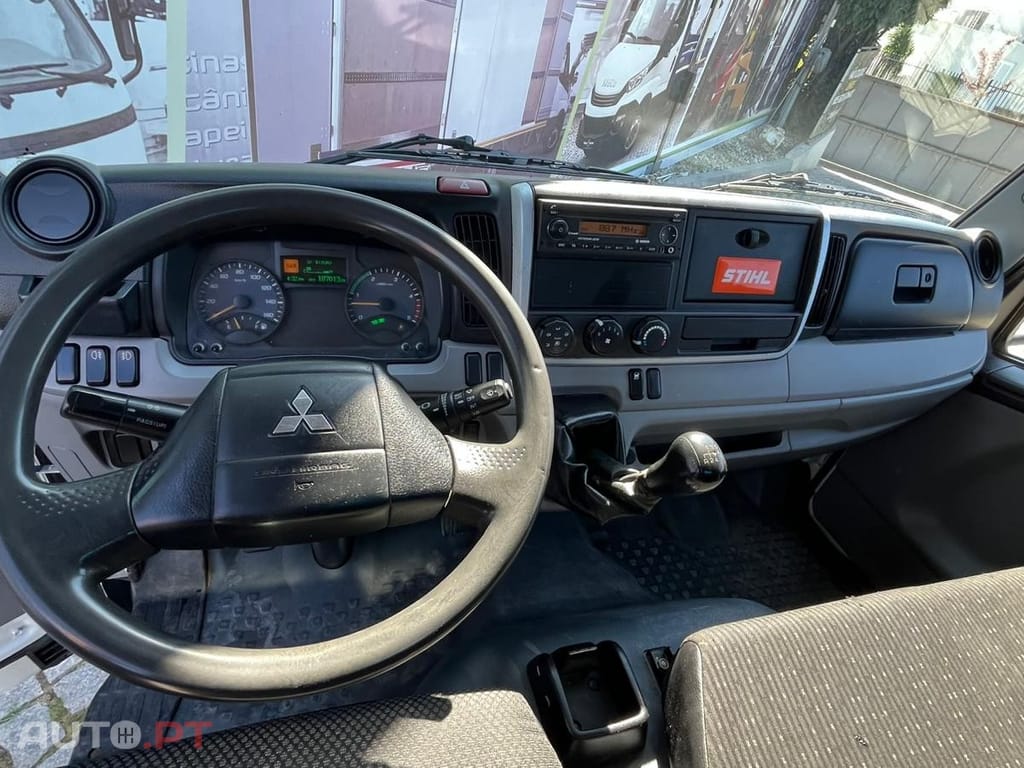 Mitsubishi Canter BASCULANTE