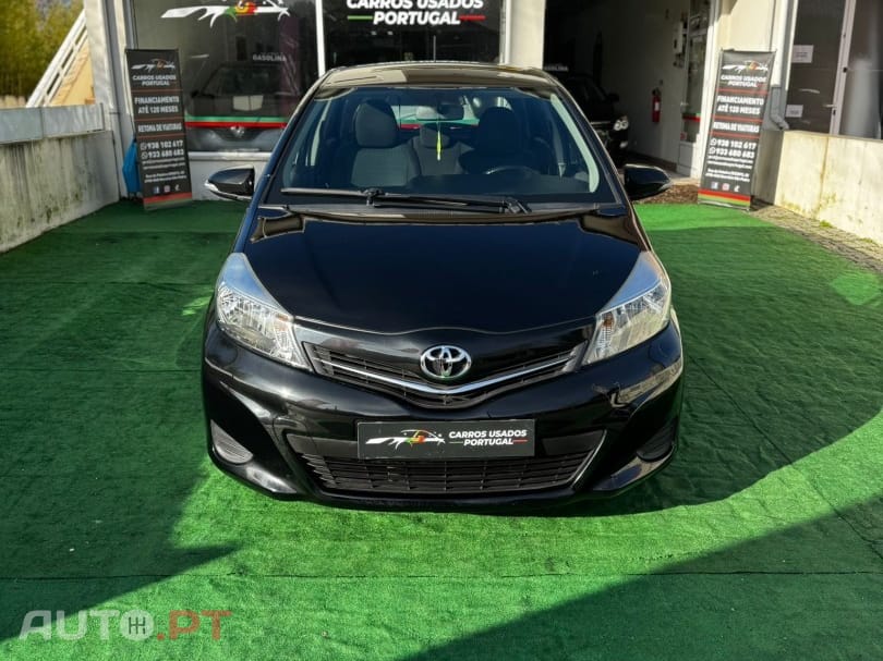 Toyota Yaris 1.33 VVT-i Sport+Navi