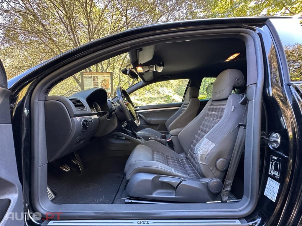 Volkswagen Golf 2.0 GTi