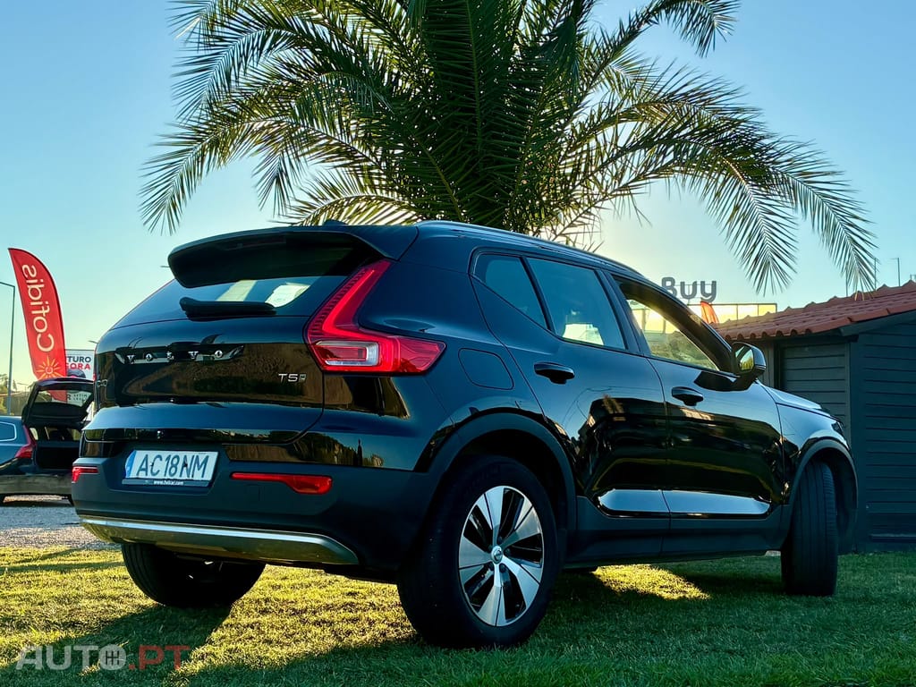 Volvo XC40 T5 Momentum Plus