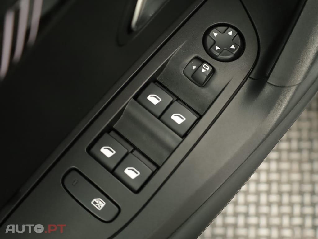 Peugeot 2008 2008 1.2 PureTech Allure EAT8