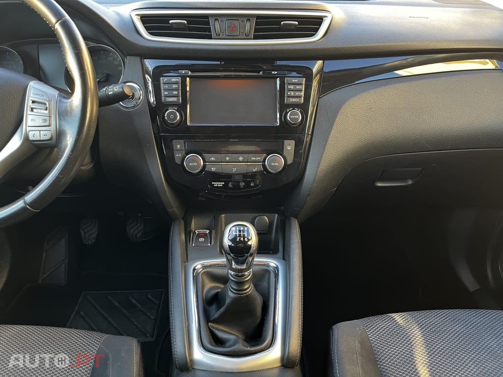 Nissan Qashqai 1.5 dCi N-Connecta 18 RS+PS