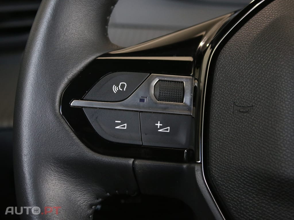 Peugeot 2008 1.2 PureTech Allure