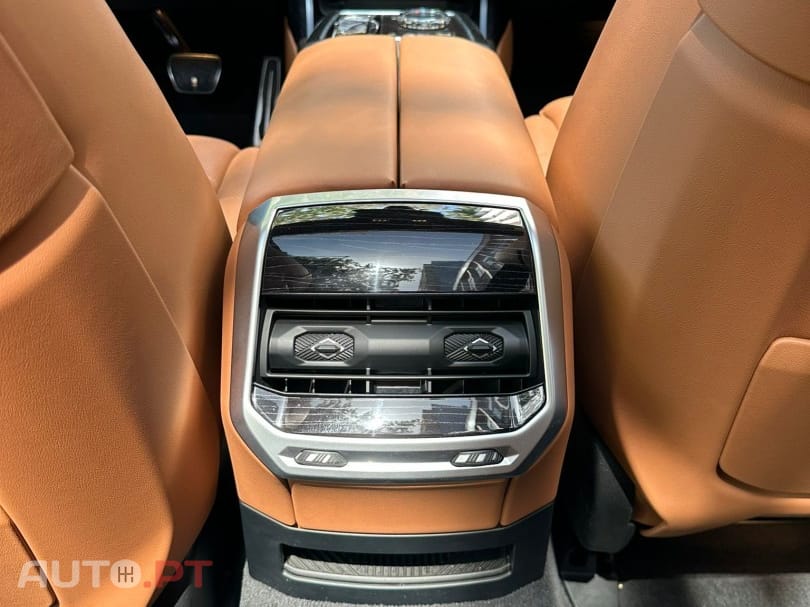 BMW i7 xDrive60 Pack Desportivo M Pro