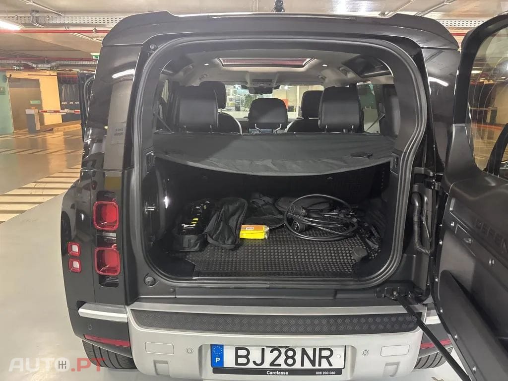 Land Rover Defender 2.0 P400e 110 AWD XS Edition