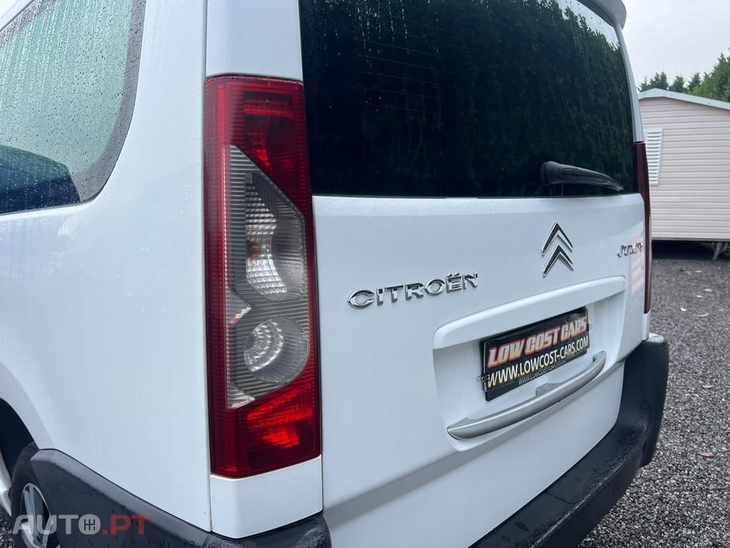 Citroen Jumpy 2.0 HDi L2H1Semi-Vidrada