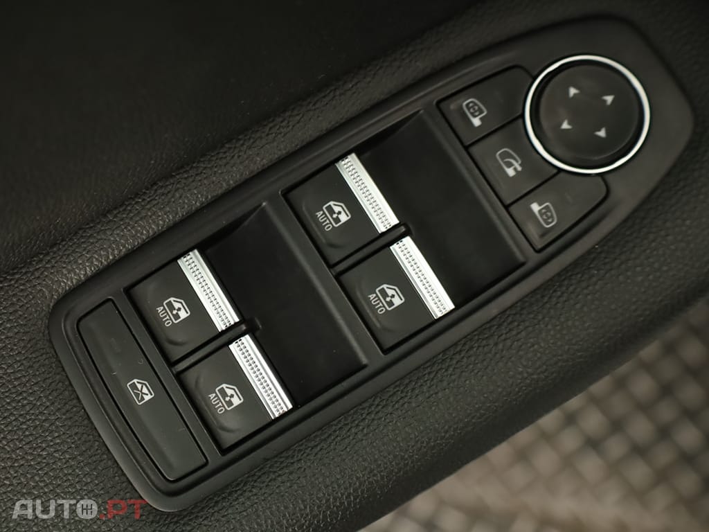 Renault Captur 1.0 TCe Techno Bi-Fuel