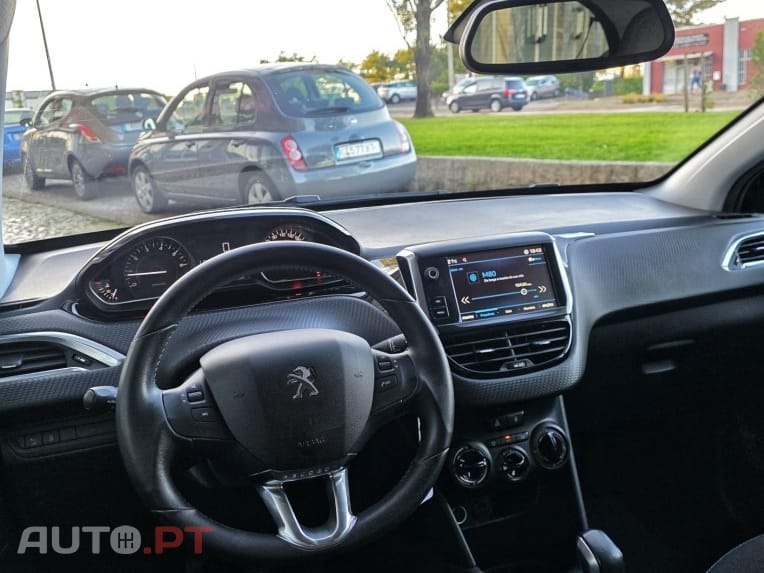 Peugeot 208 1.2 PureTech Style