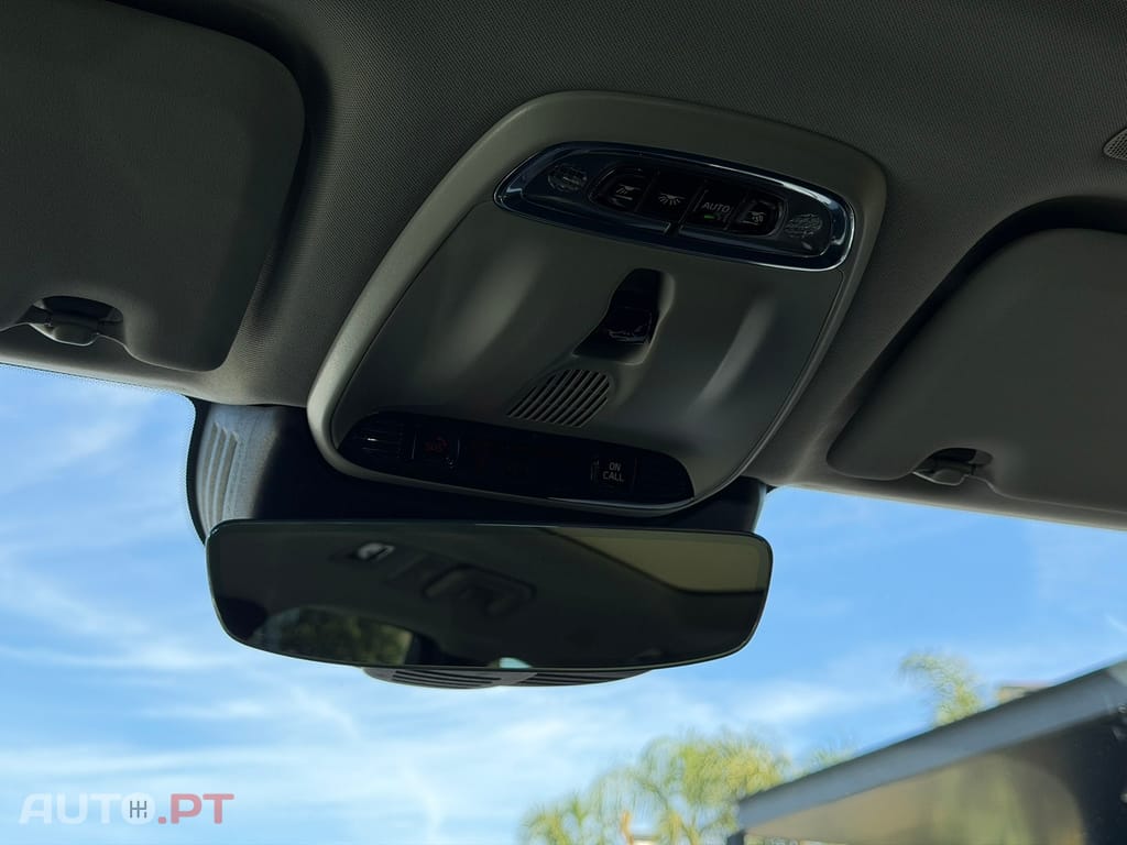 Volvo XC60 2.0 T8 PHEV Momentum Plus AWD