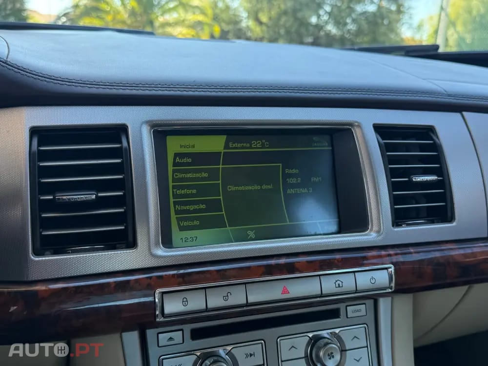 Jaguar XF 2.7 D V6 Luxury