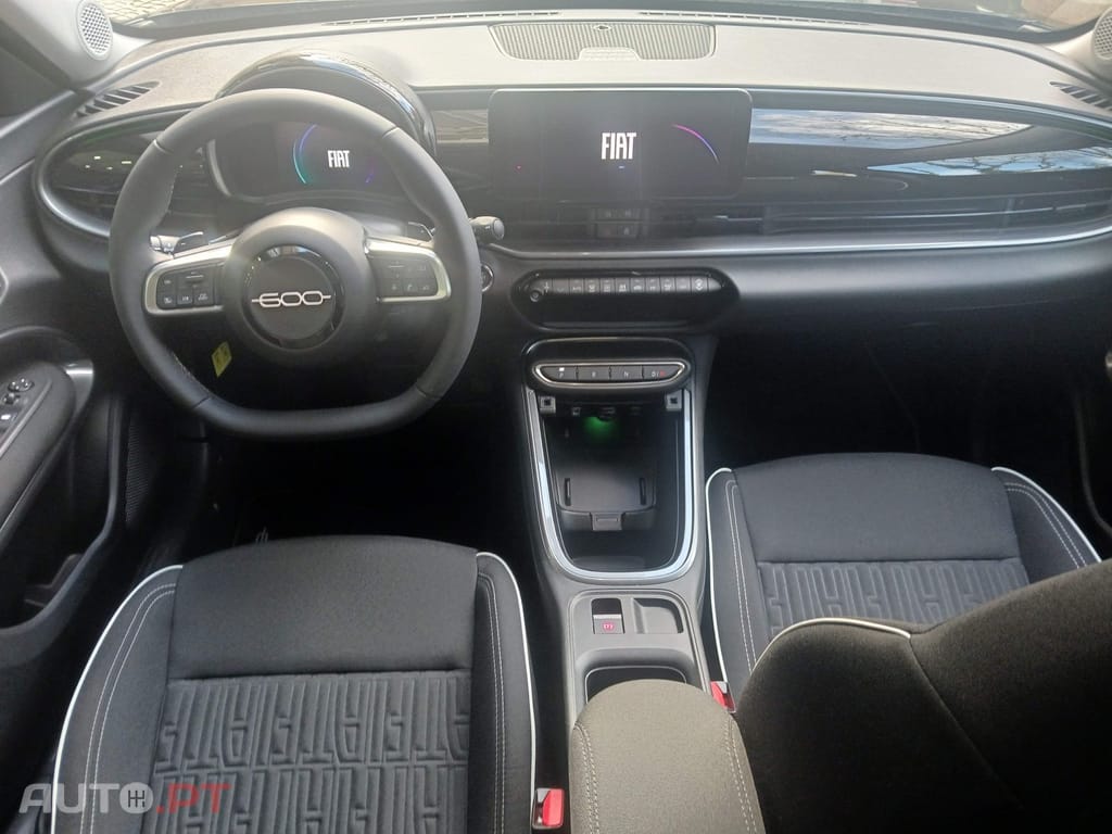 Fiat 600 1.2 Hybrid Icon