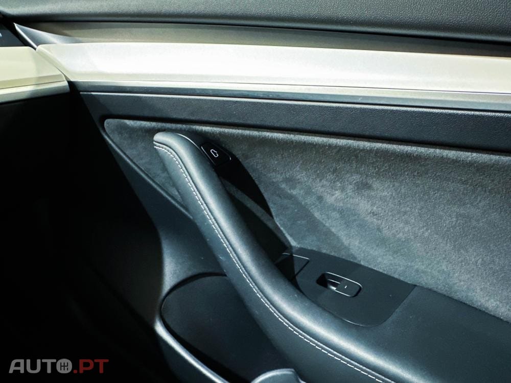 Tesla Model 3 Long Range AWD Dual Motor