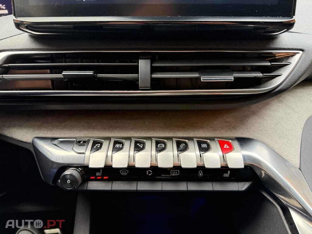 Peugeot 3008 1.2 Puretech EAT8 