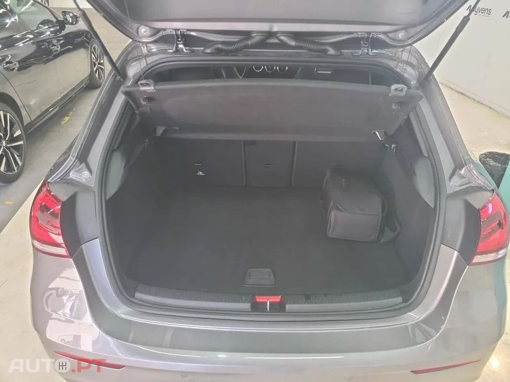 Mercedes-Benz A 250 e AMG Line