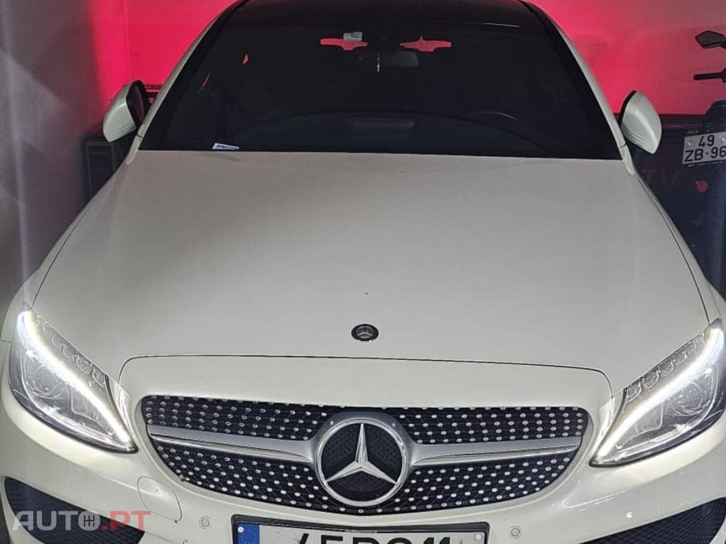 Mercedes-Benz 220 Coupé