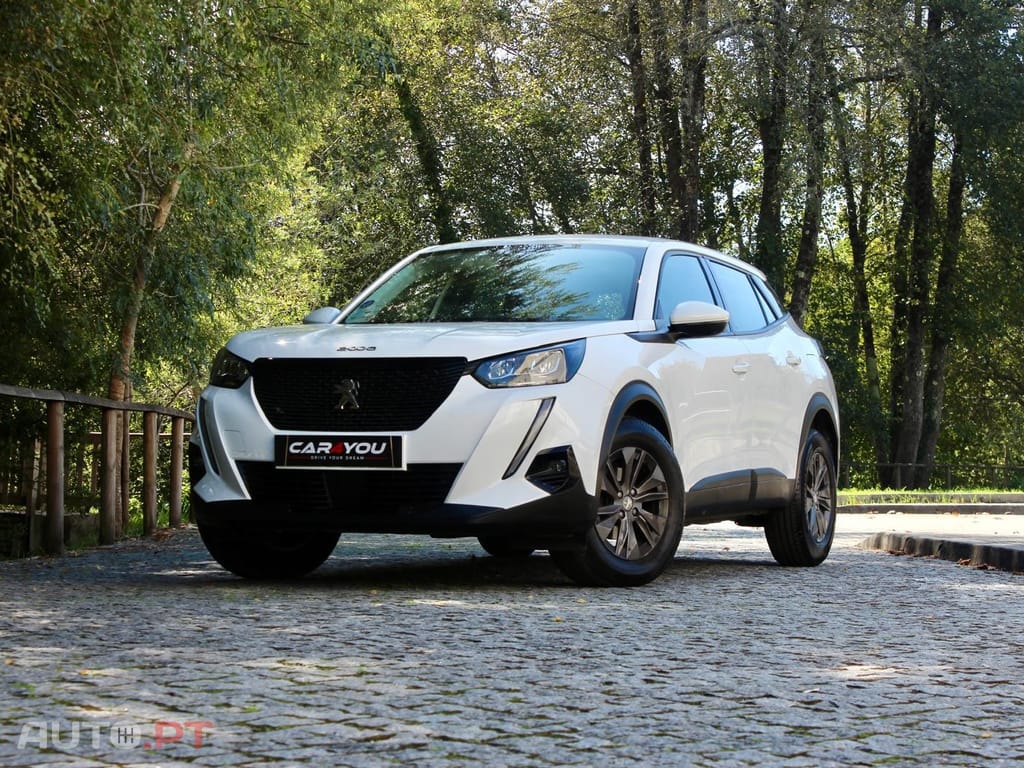 Peugeot 2008 1.2 PureTech Active EAT8