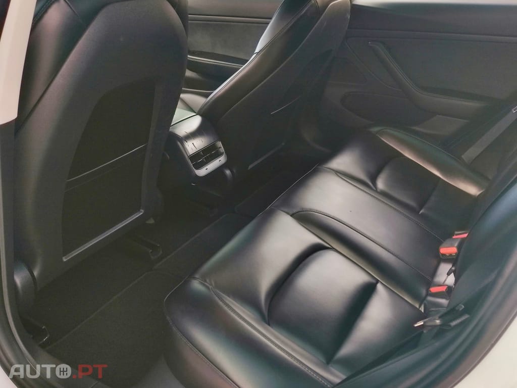 Tesla Model 3 Standard Range Plus RWD