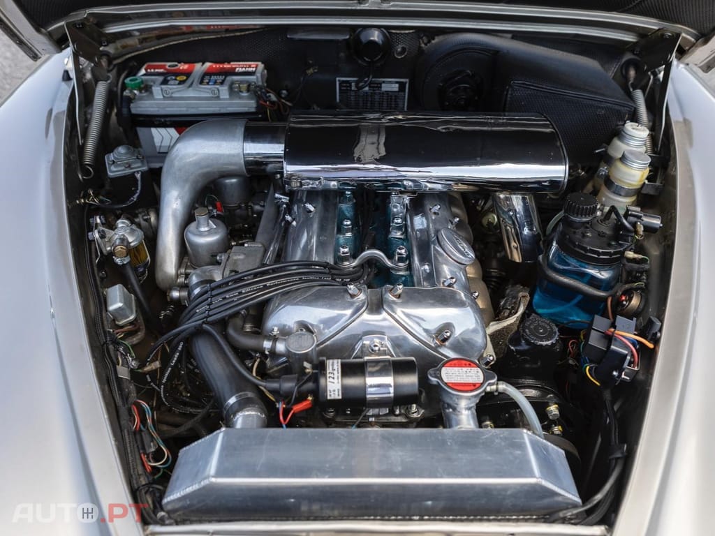 Jaguar S-Type 3.8