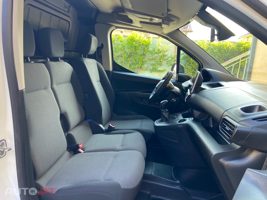 Peugeot Partner 1.6 HDI CarPlay  Só 95 mil kms!! Nacional