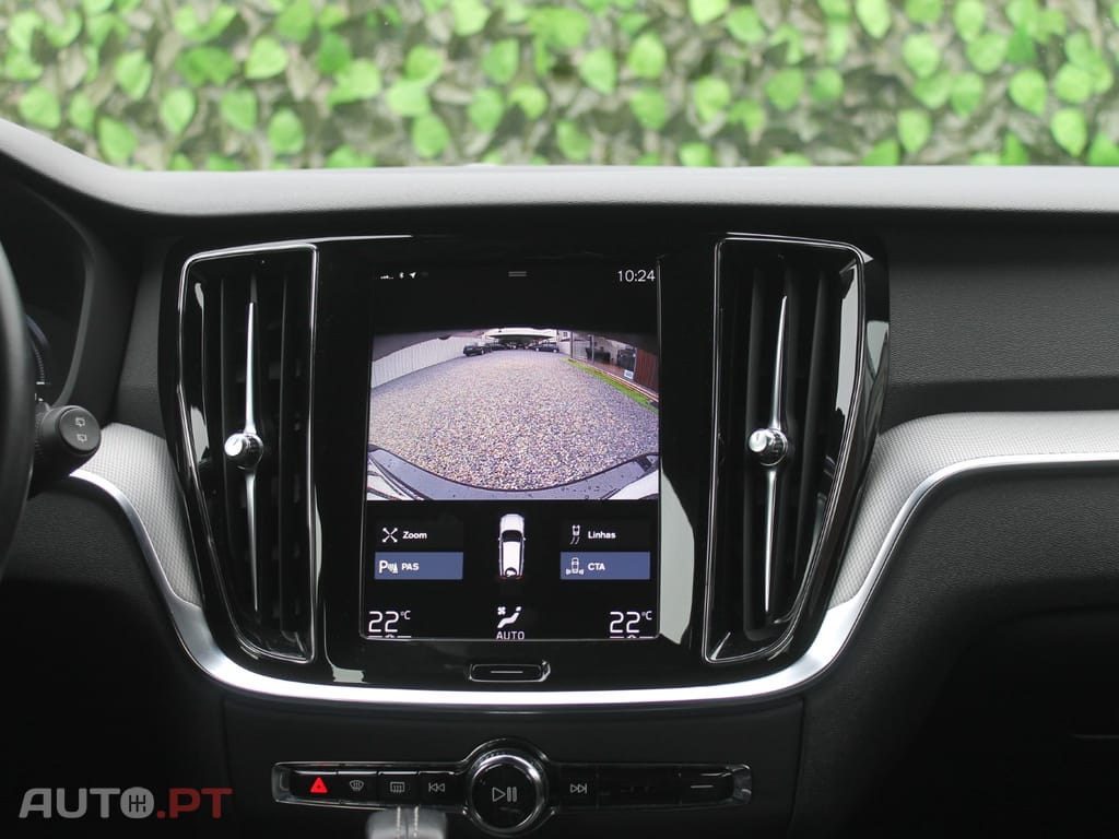 Volvo V60 2.0 T8 AWD TE R-Design