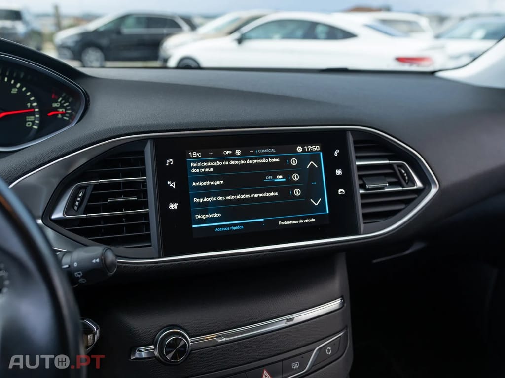 Peugeot 308 1.5 BlueHDi Business Line